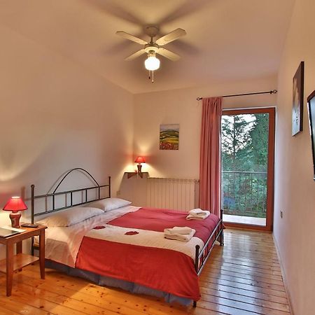 Rooms And Apartment Feral Rovinj Exterior foto