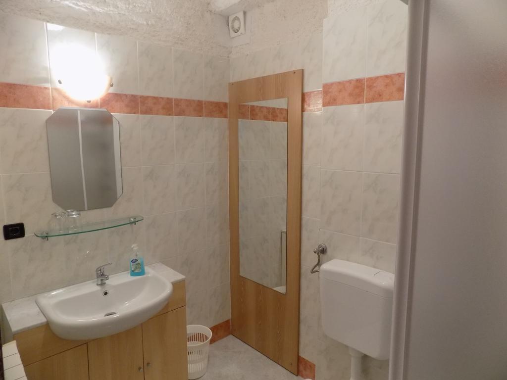 Rooms And Apartment Feral Rovinj Exterior foto