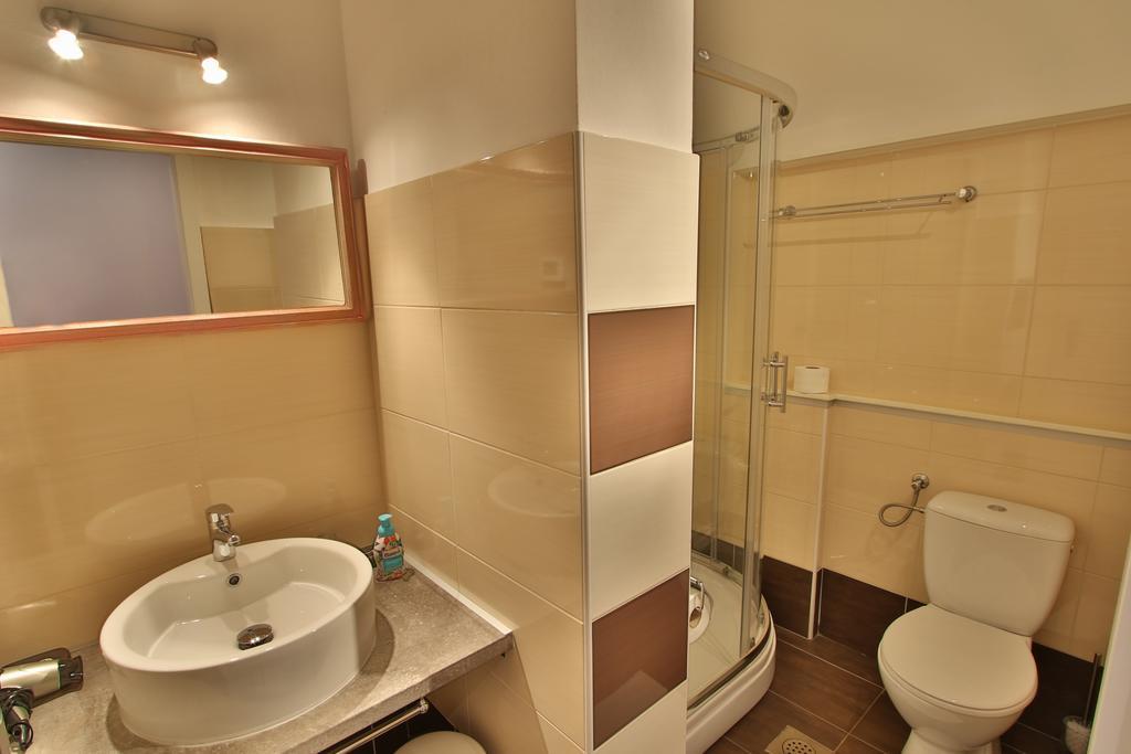 Rooms And Apartment Feral Rovinj Exterior foto