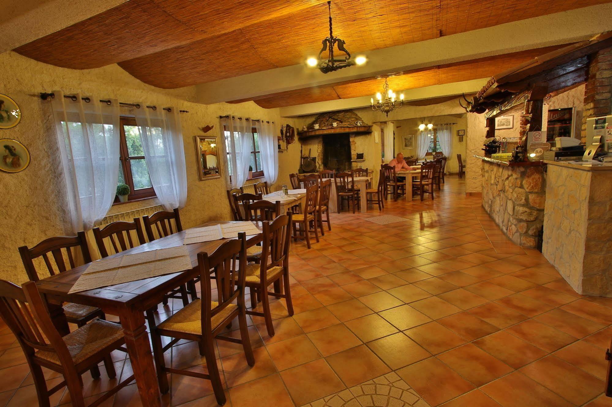 Rooms And Apartment Feral Rovinj Exterior foto