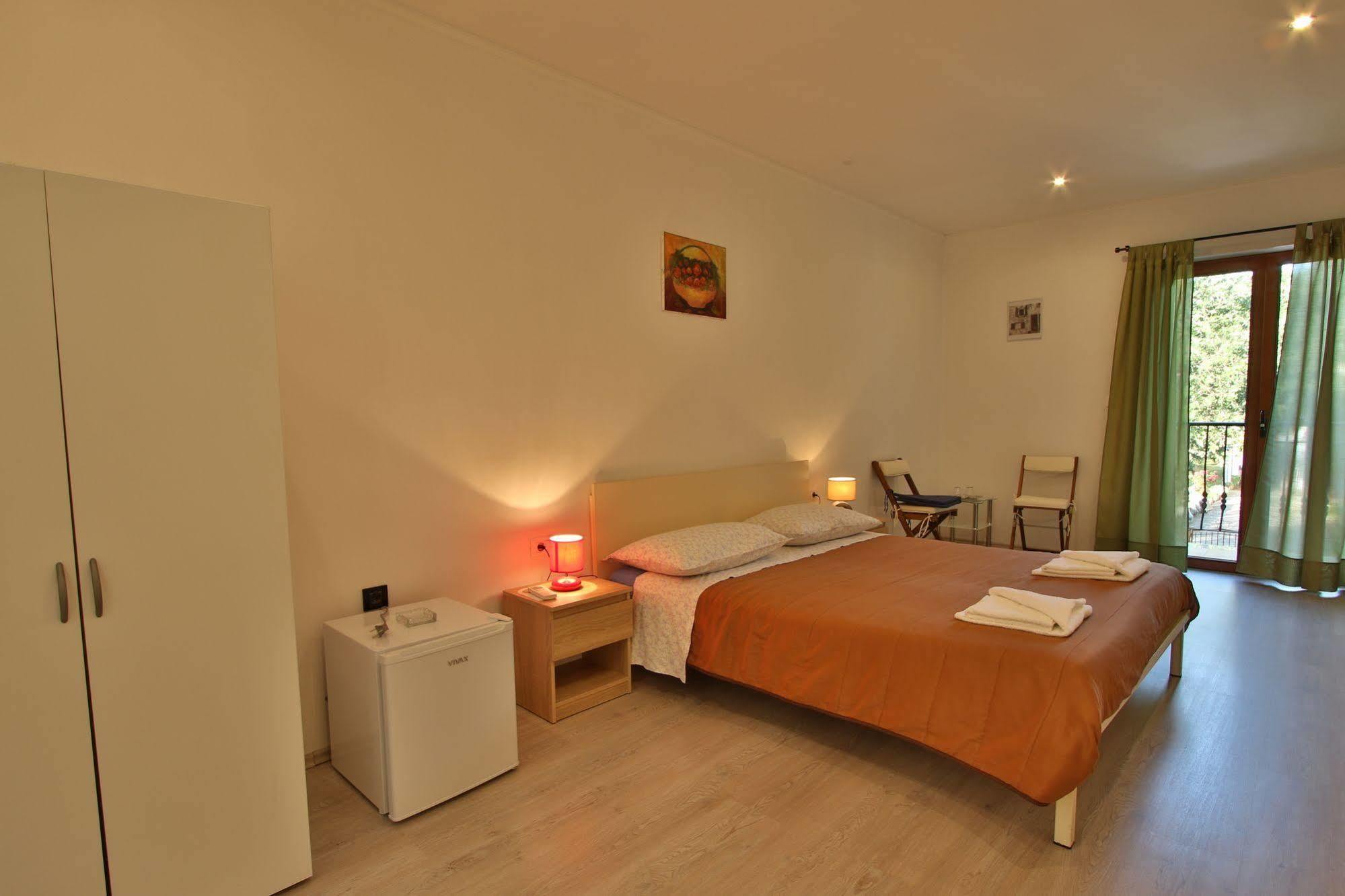 Rooms And Apartment Feral Rovinj Exterior foto